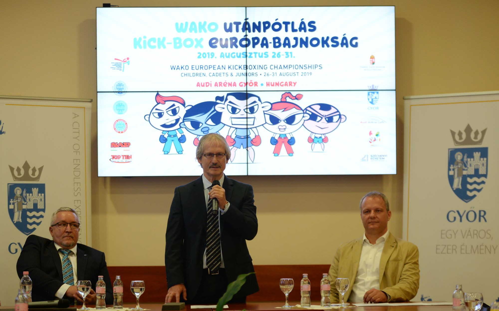 kickbox sajtotajekoztato